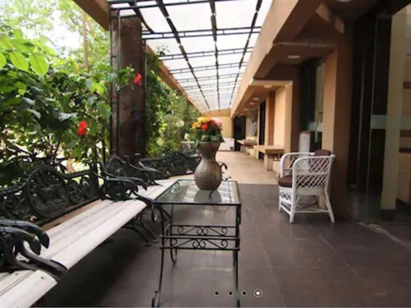 Hotel Chandralok Lonavala Luaran gambar
