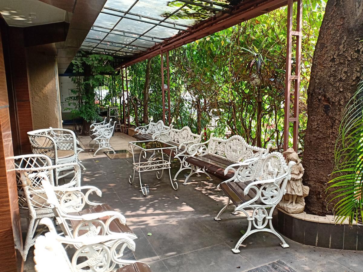 Hotel Chandralok Lonavala Luaran gambar