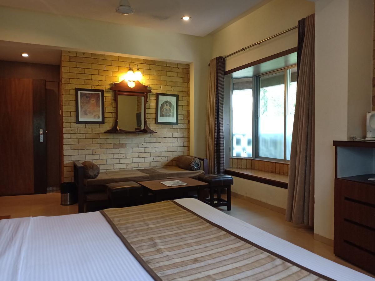 Hotel Chandralok Lonavala Luaran gambar