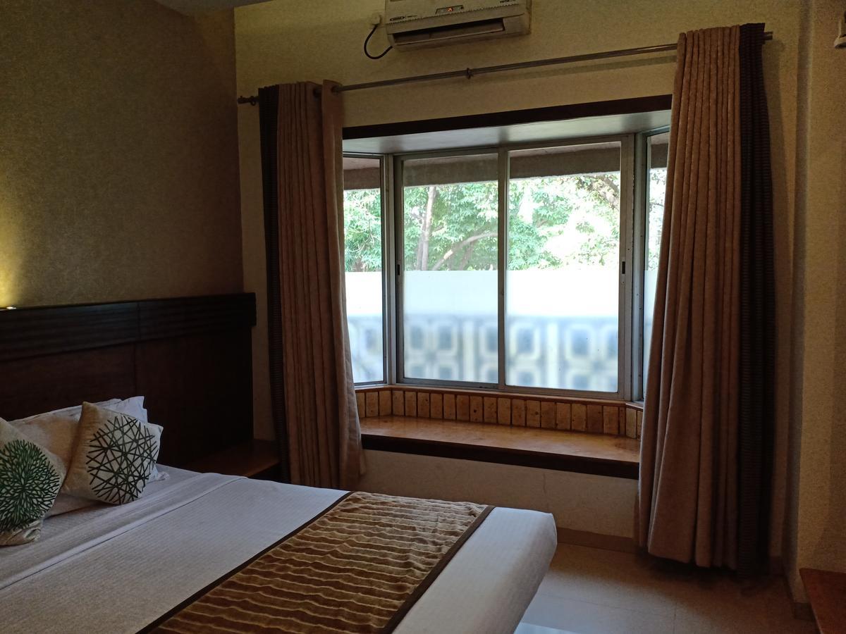 Hotel Chandralok Lonavala Luaran gambar