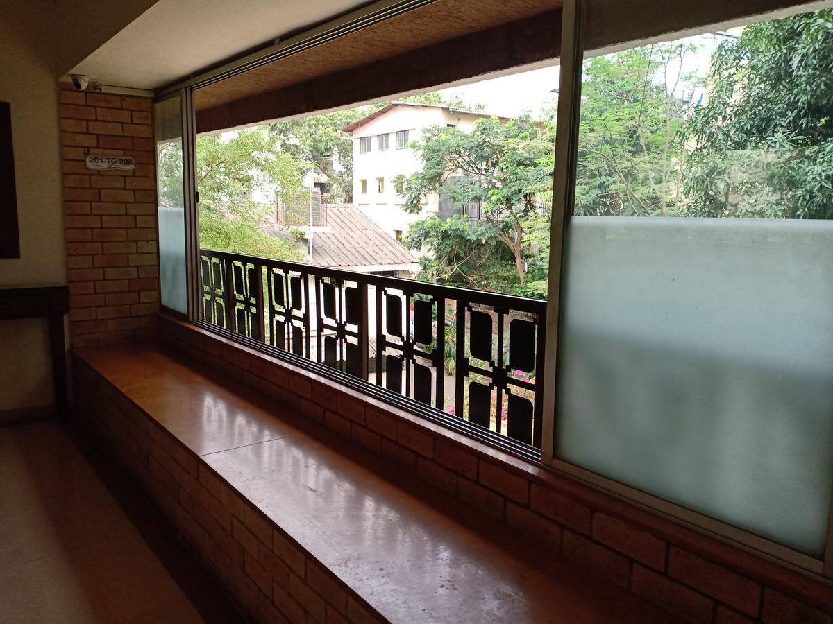 Hotel Chandralok Lonavala Luaran gambar