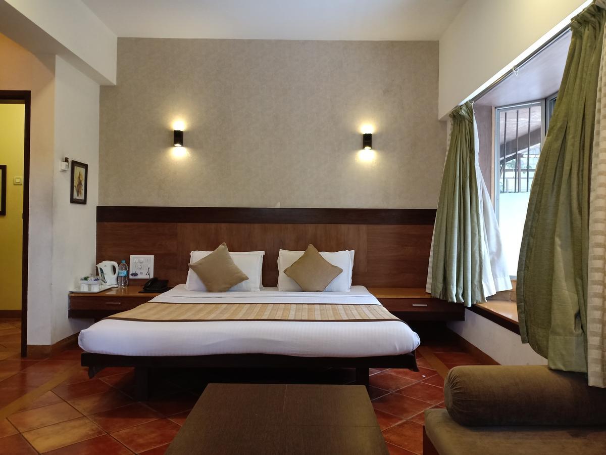 Hotel Chandralok Lonavala Luaran gambar