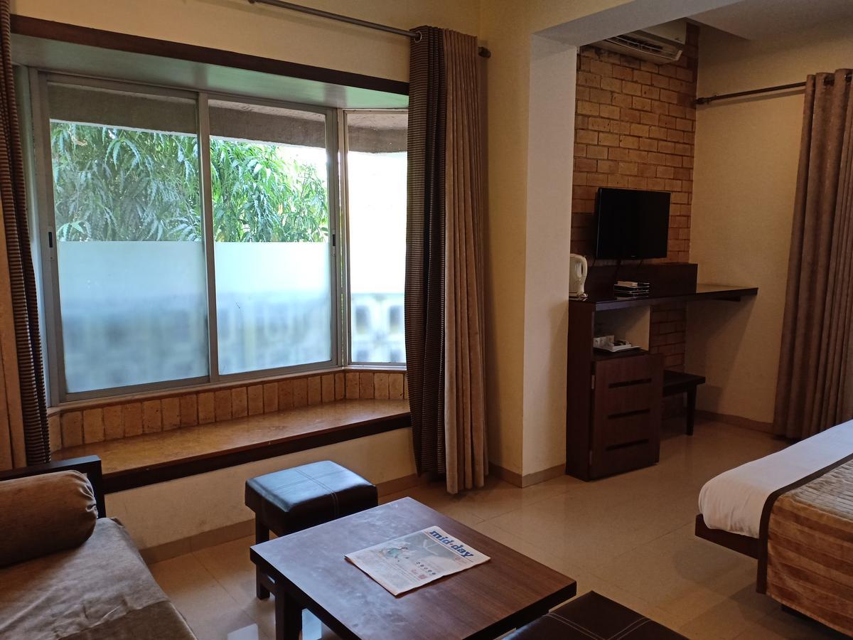 Hotel Chandralok Lonavala Luaran gambar