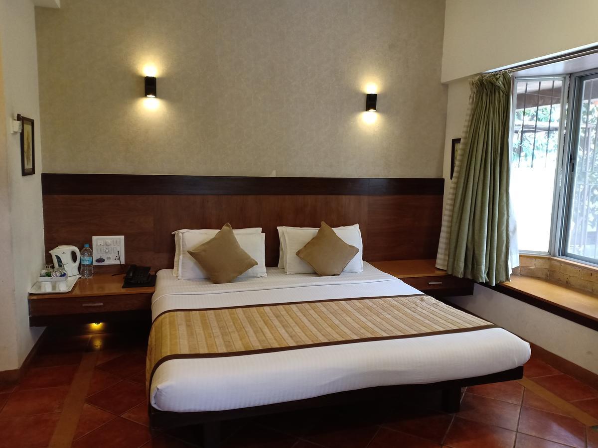 Hotel Chandralok Lonavala Luaran gambar